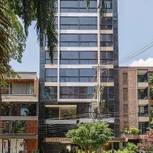 Hotel First Class Medellín